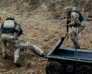 “Маневр проведено задля збереження життя”: у ДШВ заявили про відхід у районі Мирнограду